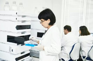 Emerson и Roche ускоряют разработку лекарств с помощью цифровой библиотеки